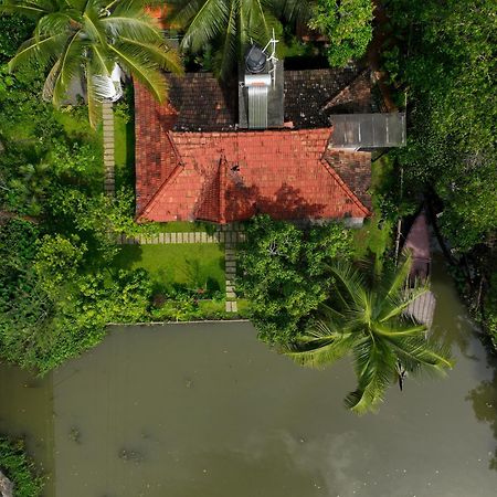 Little Chembaka Casa de hóspedes Kumarakom Exterior foto